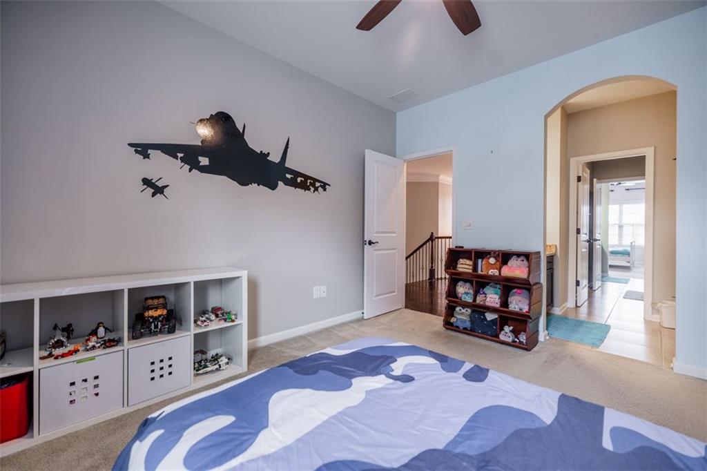 732 RAVENVIEW Court