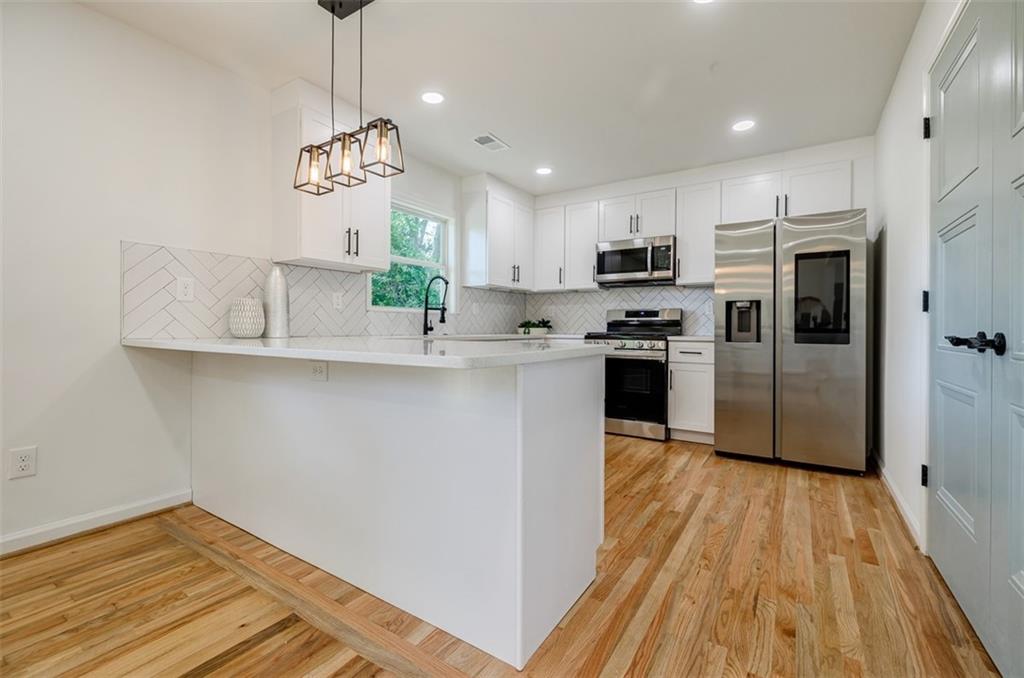 2784 Miriam Lane