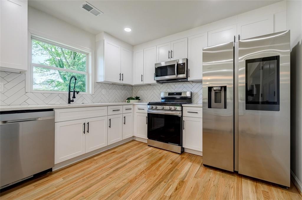 2784 Miriam Lane
