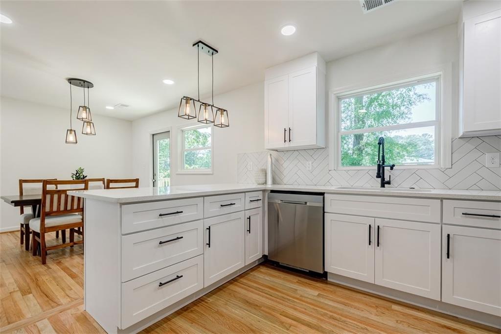 2784 Miriam Lane