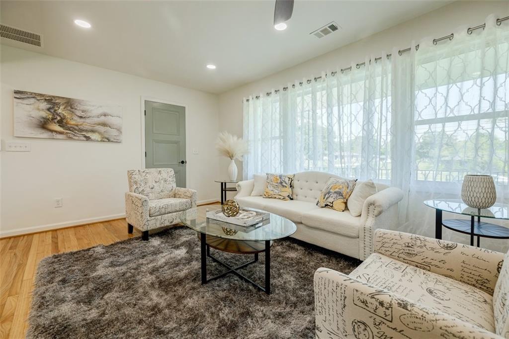2784 Miriam Lane