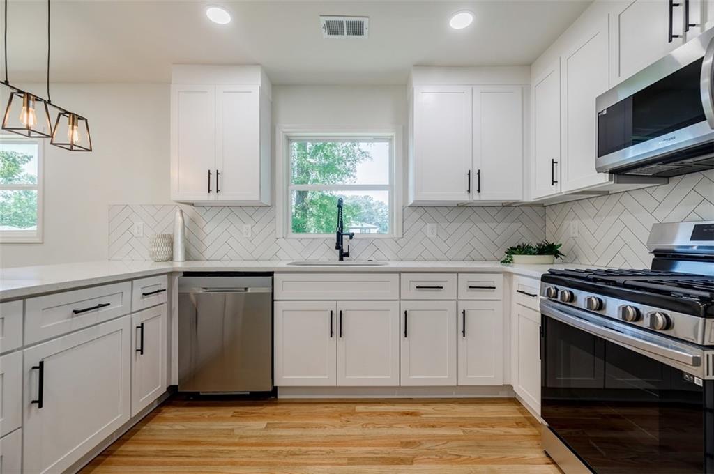 2784 Miriam Lane