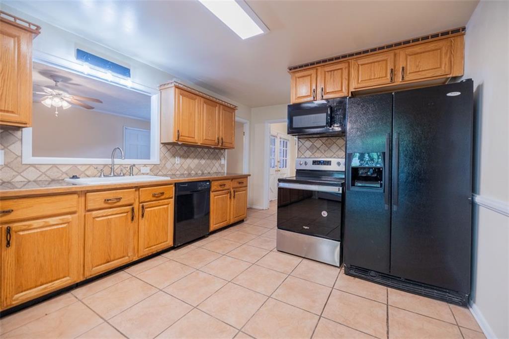 490 SAFARI Circle