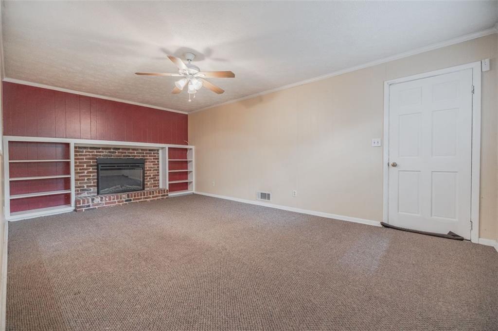 490 SAFARI Circle