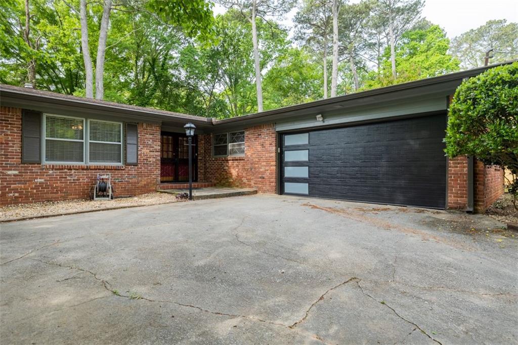 490 SAFARI Circle