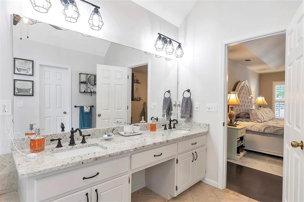 1055 Burycove Lane