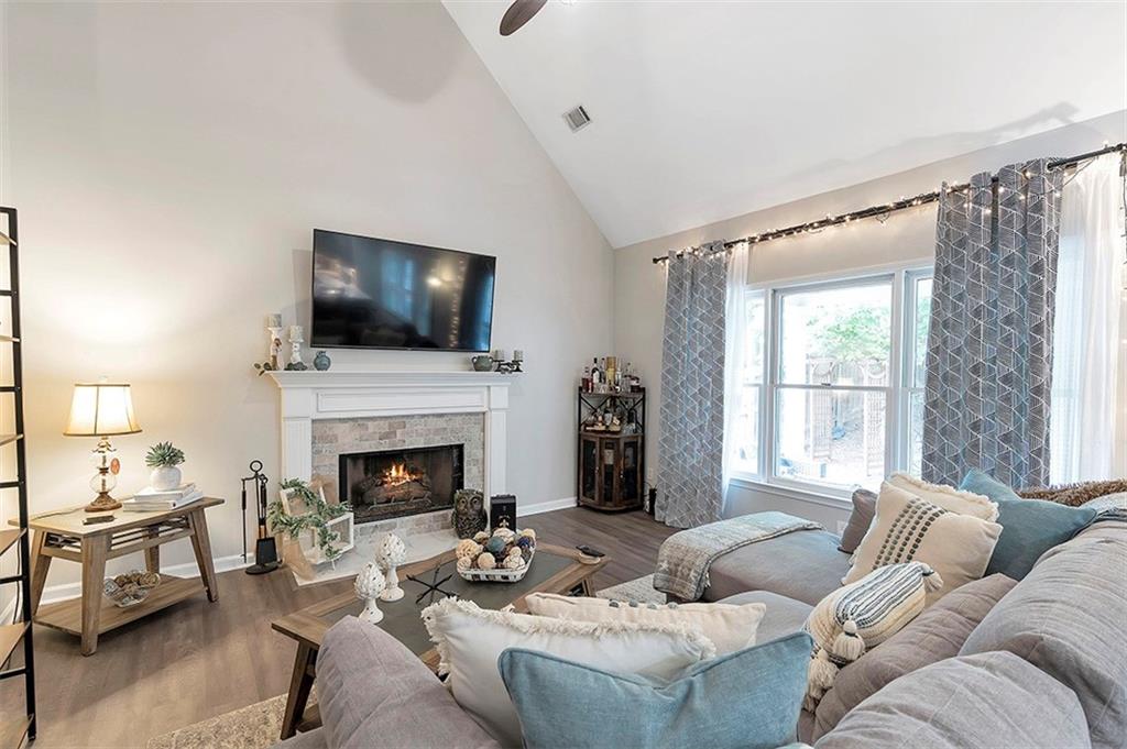 1055 Burycove Lane