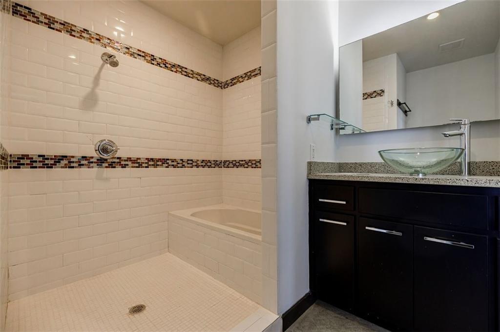 972 DEKALB Avenue NE Unit 202