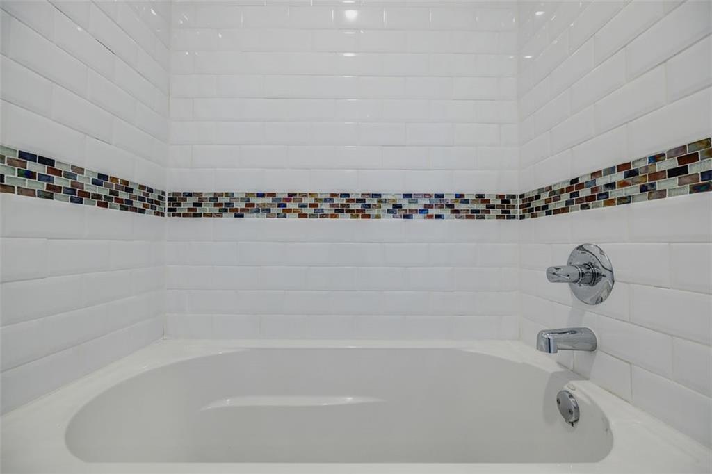 972 DEKALB Avenue NE Unit 202