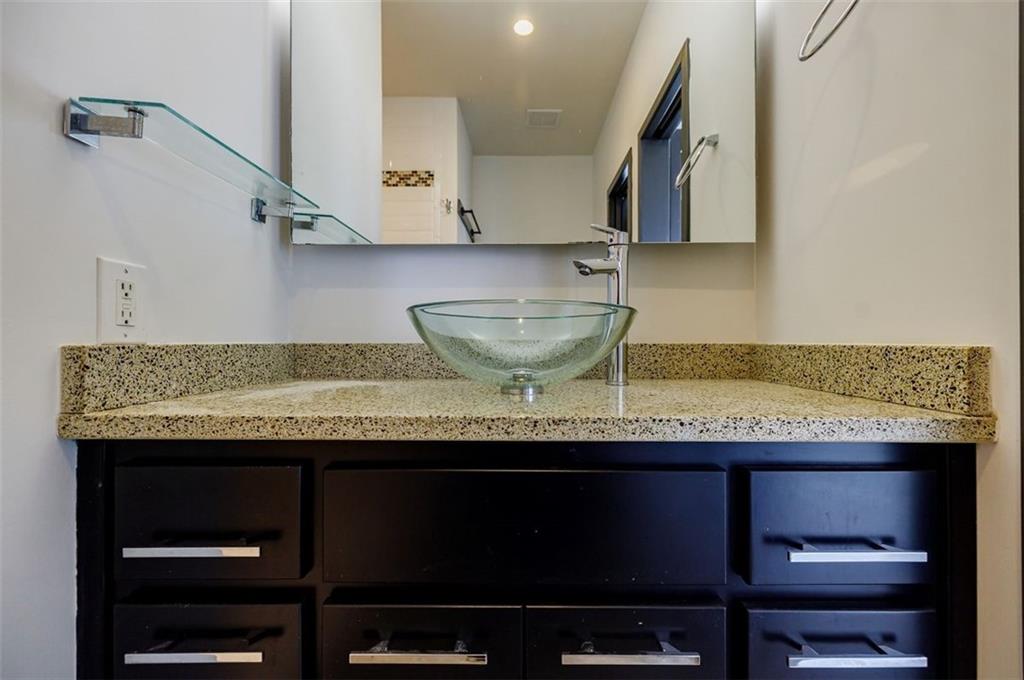 972 DEKALB Avenue NE Unit 202