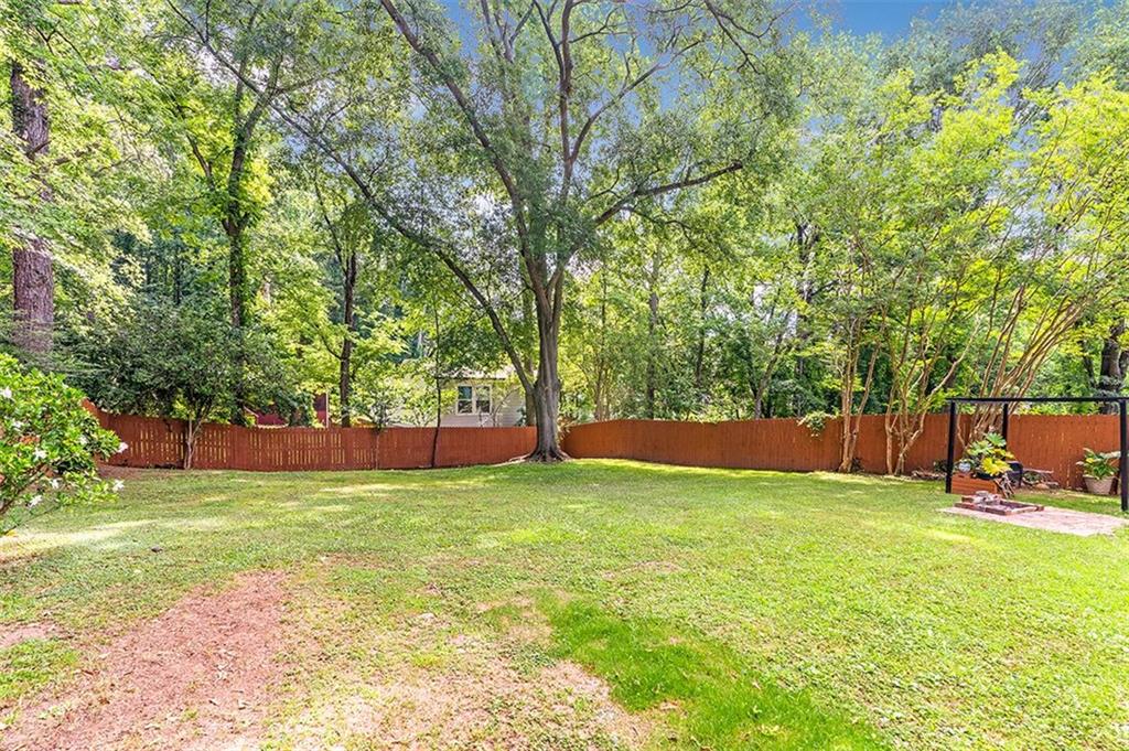 2432 SPRING GARDEN Drive SW
