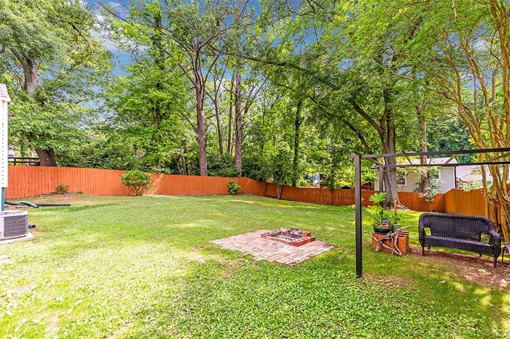 2432 SPRING GARDEN Drive SW