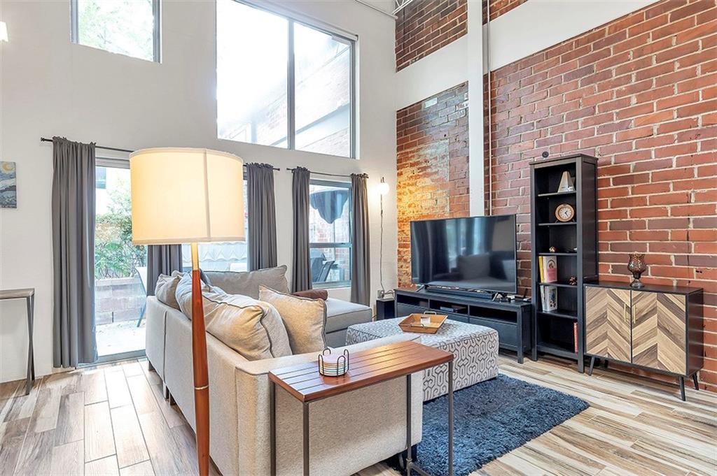 195 Arizona Avenue NE Unit 117