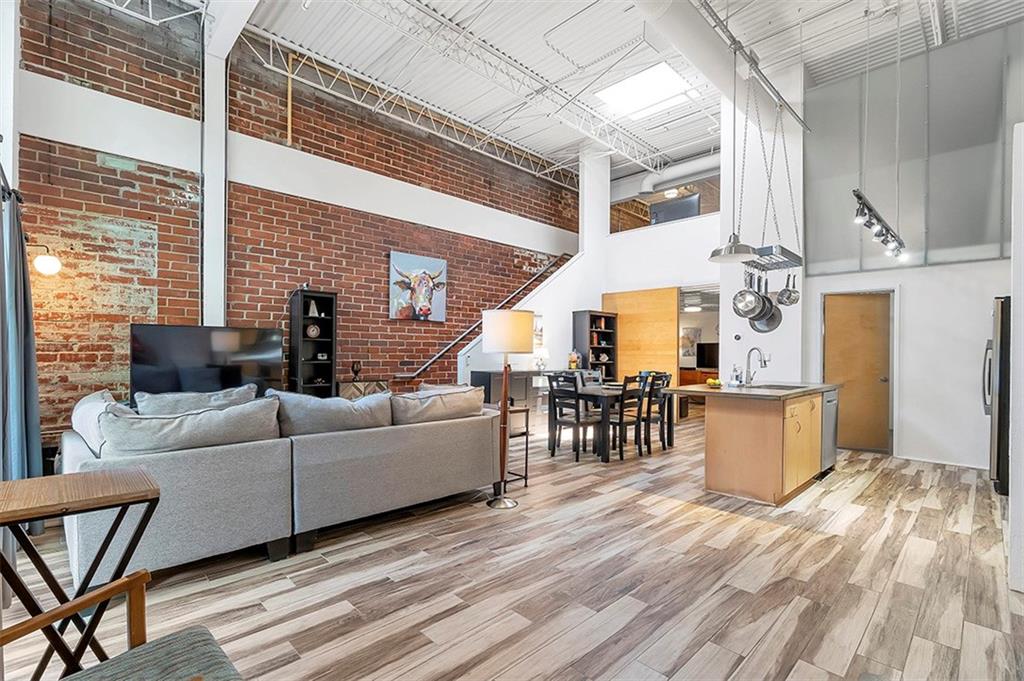 195 Arizona Avenue NE Unit 117
