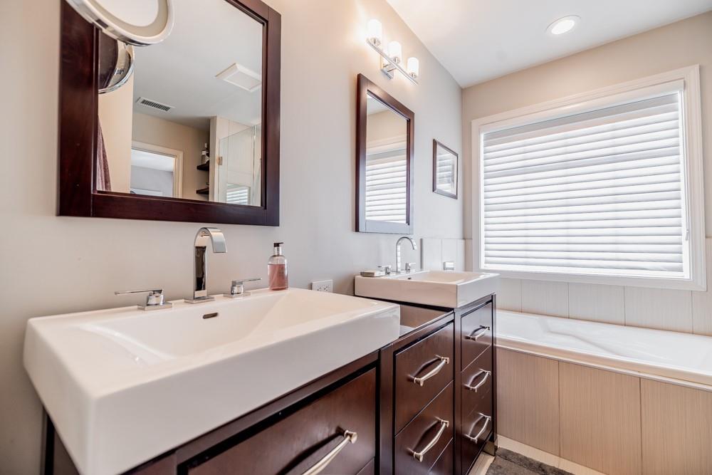 454 Kensington Parc Way