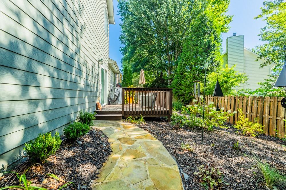 454 Kensington Parc Way
