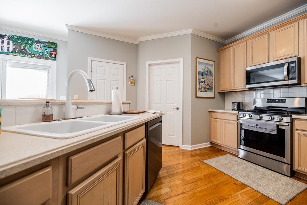 454 Kensington Parc Way