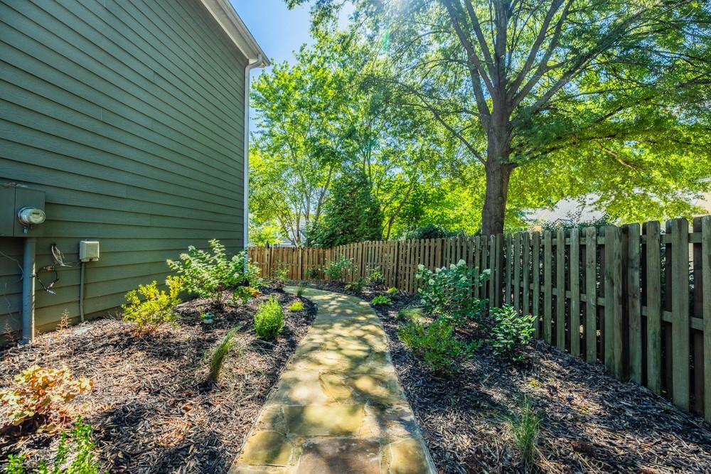 454 Kensington Parc Way
