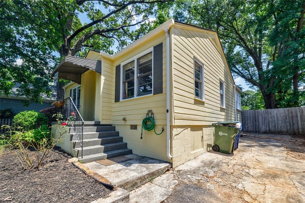 1258 Woodland Avenue SE