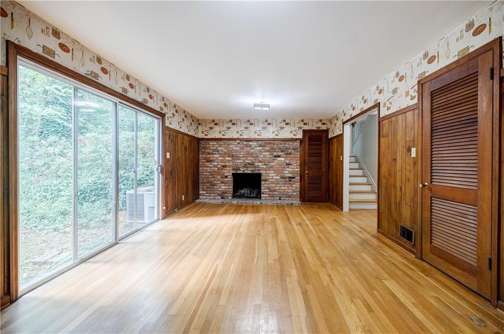 680 Edgewater Trail