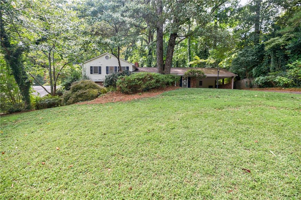 680 Edgewater Trail