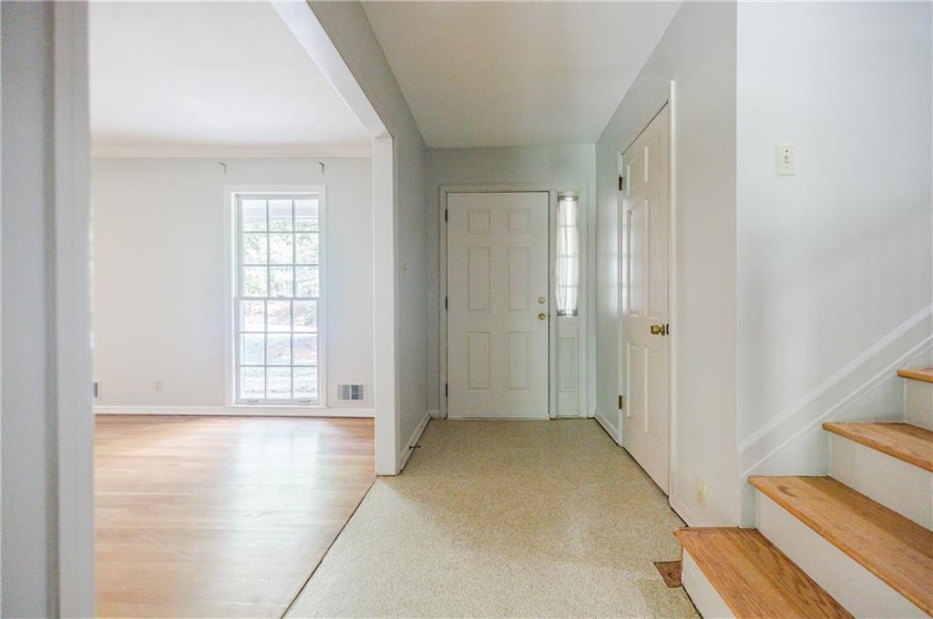 680 Edgewater Trail