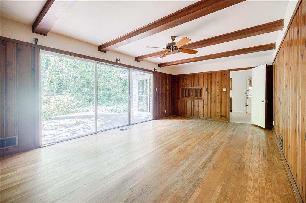 680 Edgewater Trail