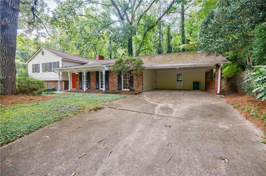 680 Edgewater Trail