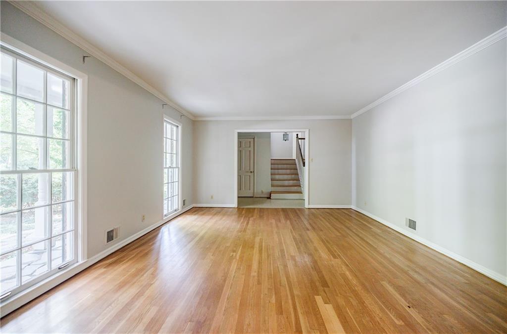 680 Edgewater Trail