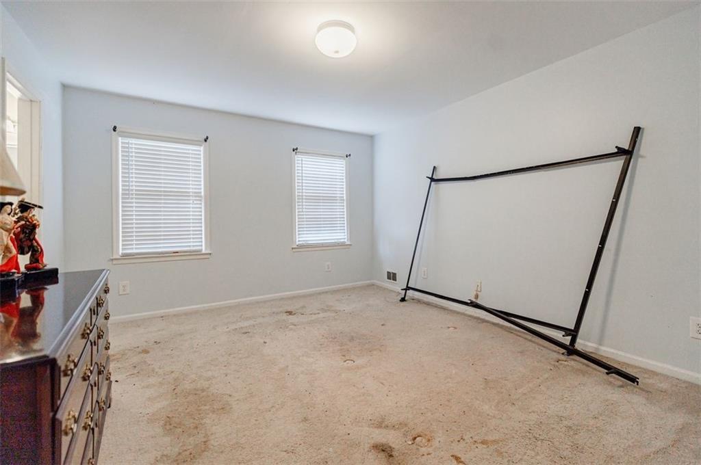 6364 QUEEN VIEW Lane