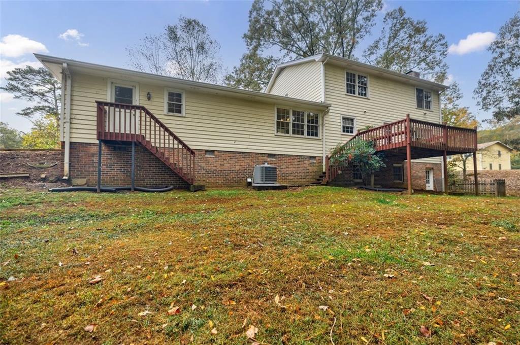 6364 QUEEN VIEW Lane