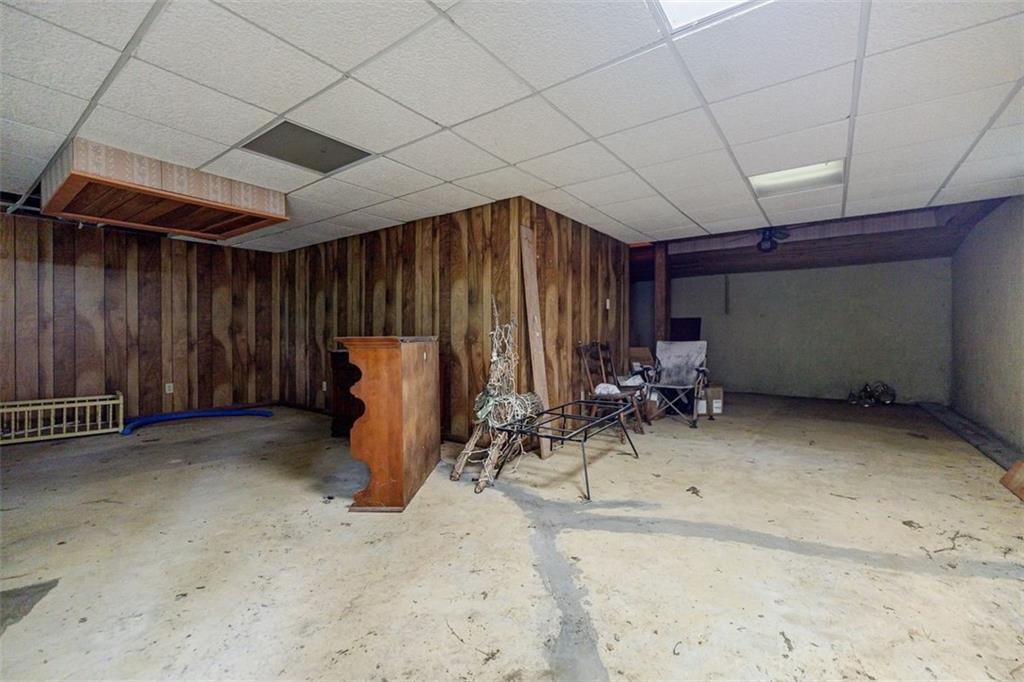 6364 QUEEN VIEW Lane