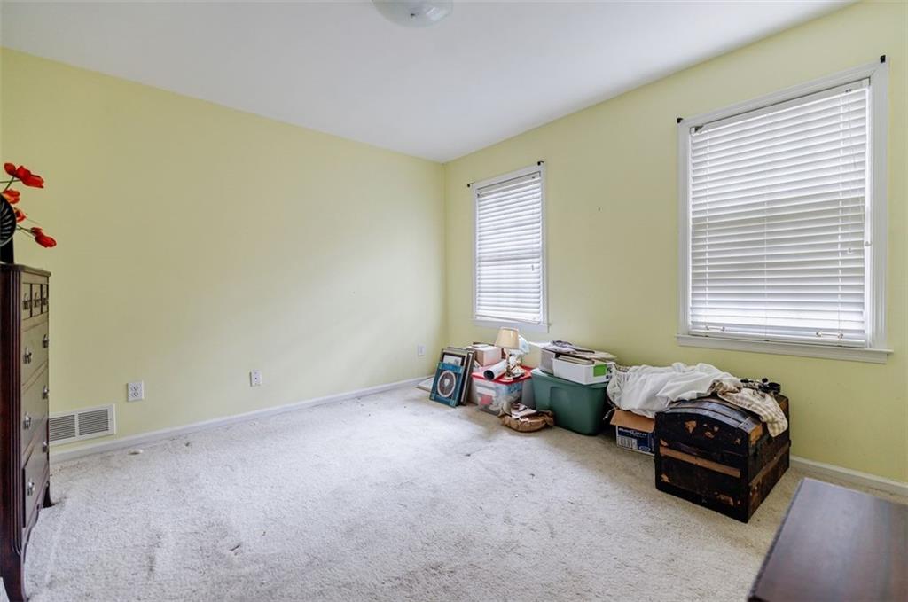 6364 QUEEN VIEW Lane