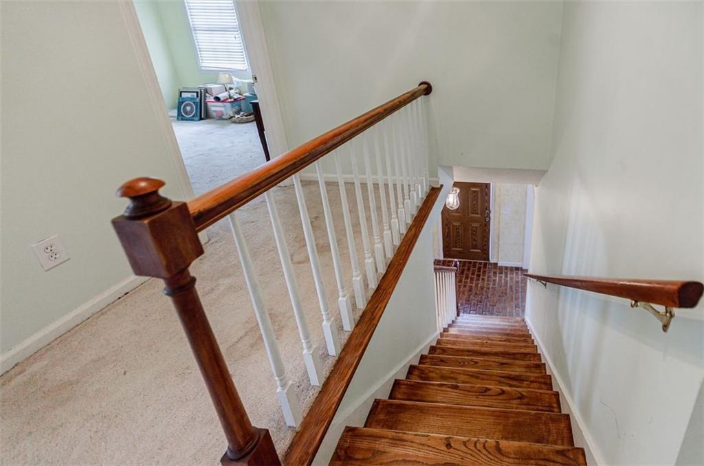 6364 QUEEN VIEW Lane