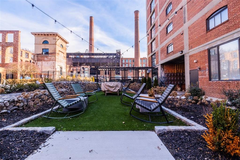 170 BOULEVARD SE Unit 217E