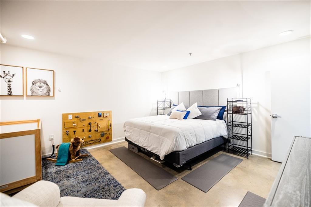 170 BOULEVARD SE Unit 217E
