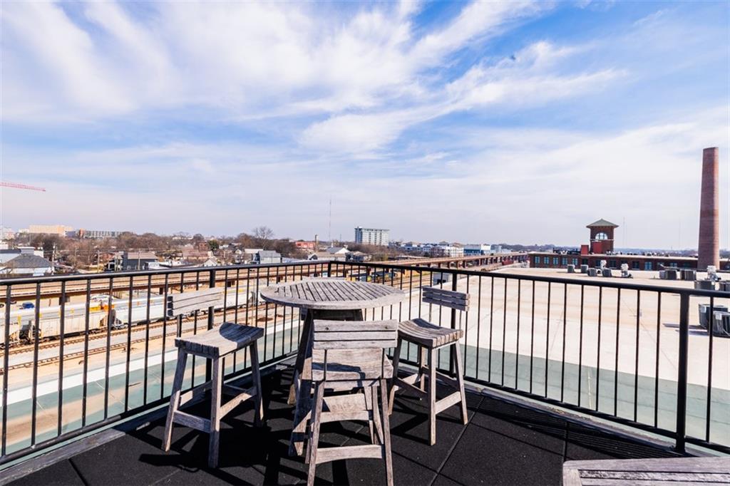 170 BOULEVARD SE Unit 217E