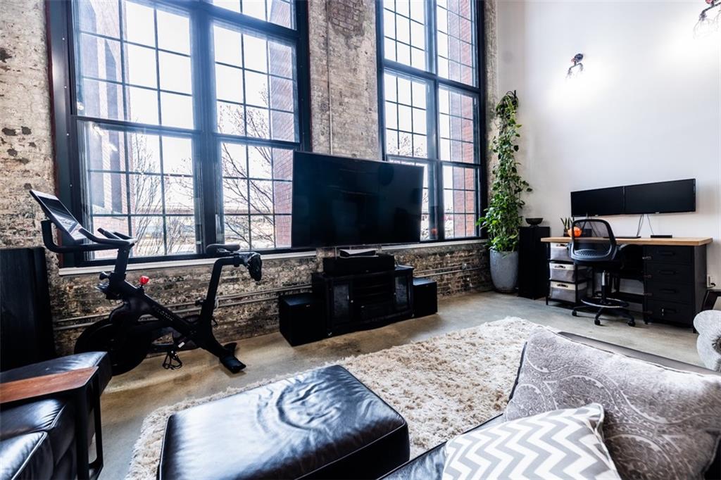 170 BOULEVARD SE Unit 217E