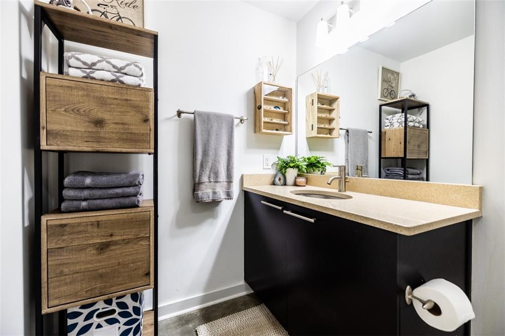 170 BOULEVARD SE Unit 217E