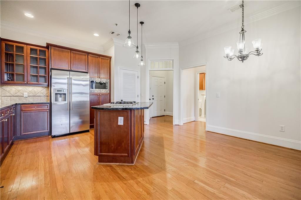 825 Highland Lane NE Unit 1302