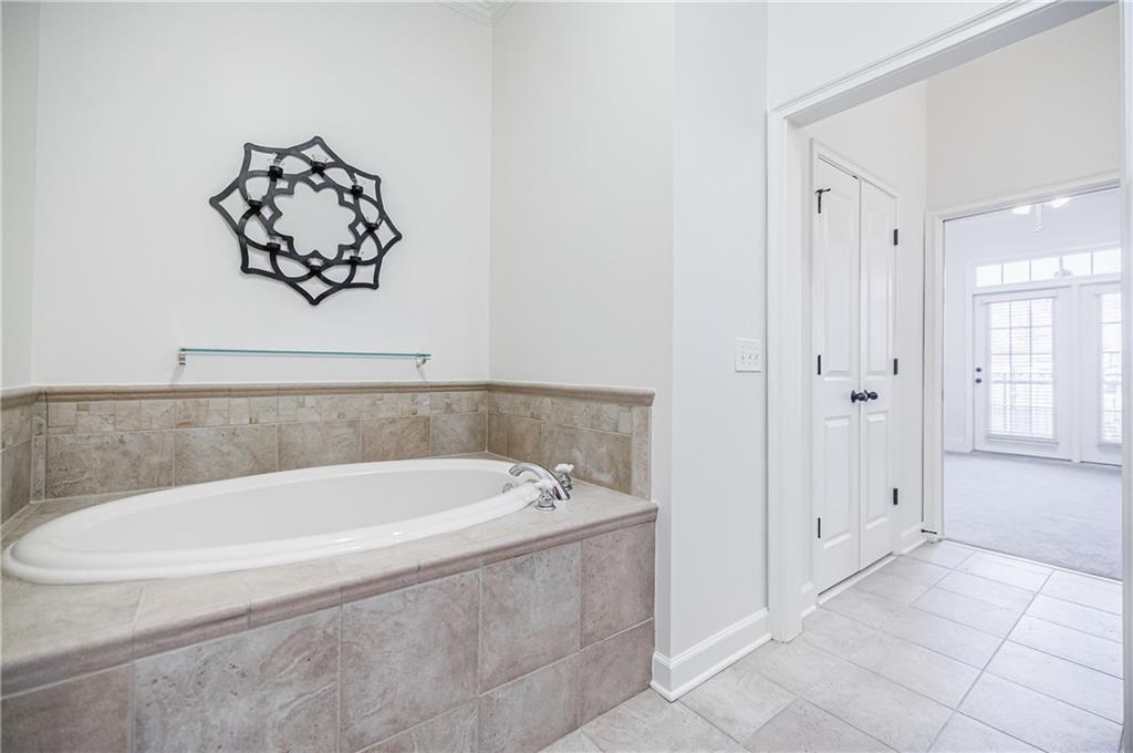 825 Highland Lane NE Unit 1302