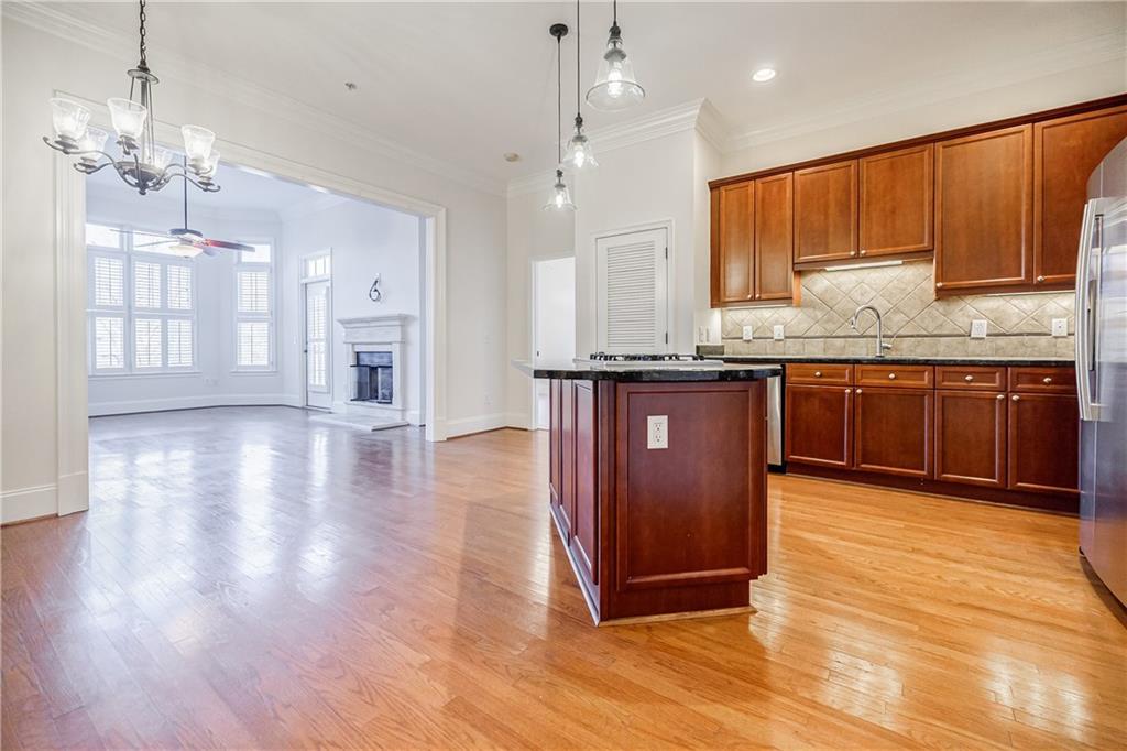 825 Highland Lane NE Unit 1302