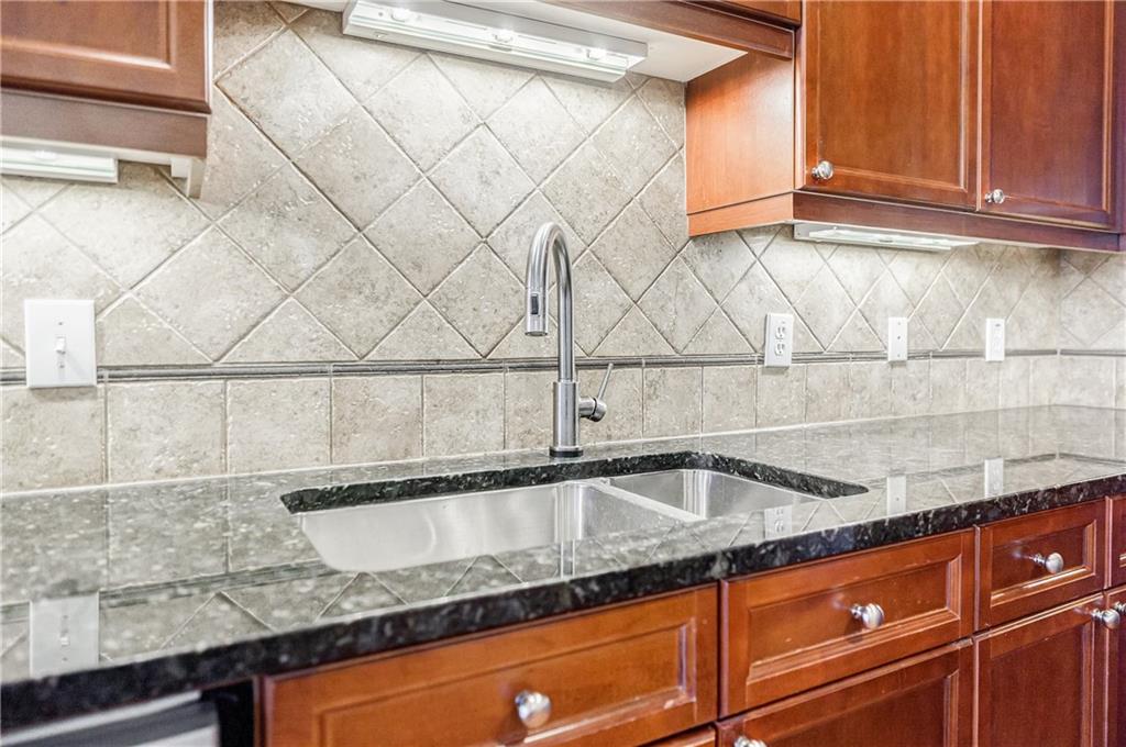825 Highland Lane NE Unit 1302