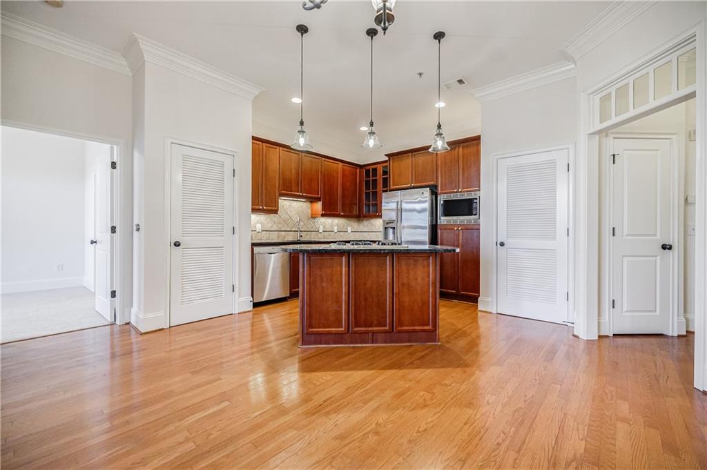 825 Highland Lane NE Unit 1302