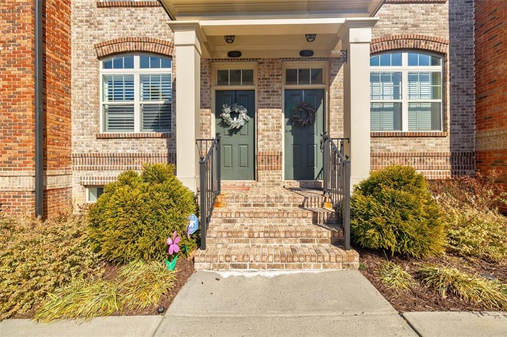 1216 Lavista Circle NE