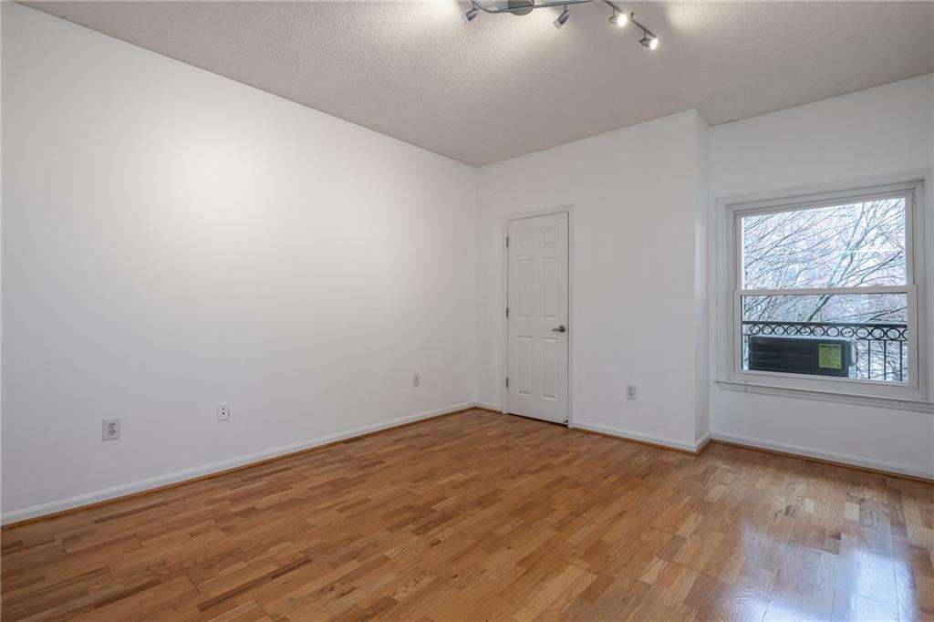 955 Juniper Street NE Unit 4229