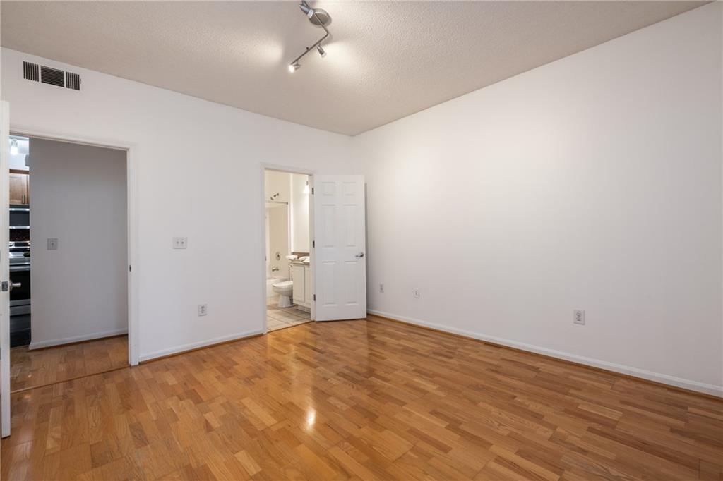 955 Juniper Street NE Unit 4229