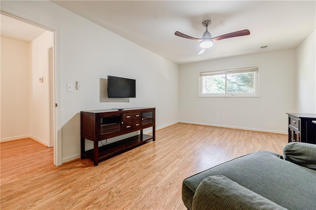 4183 Oak Crest Drive