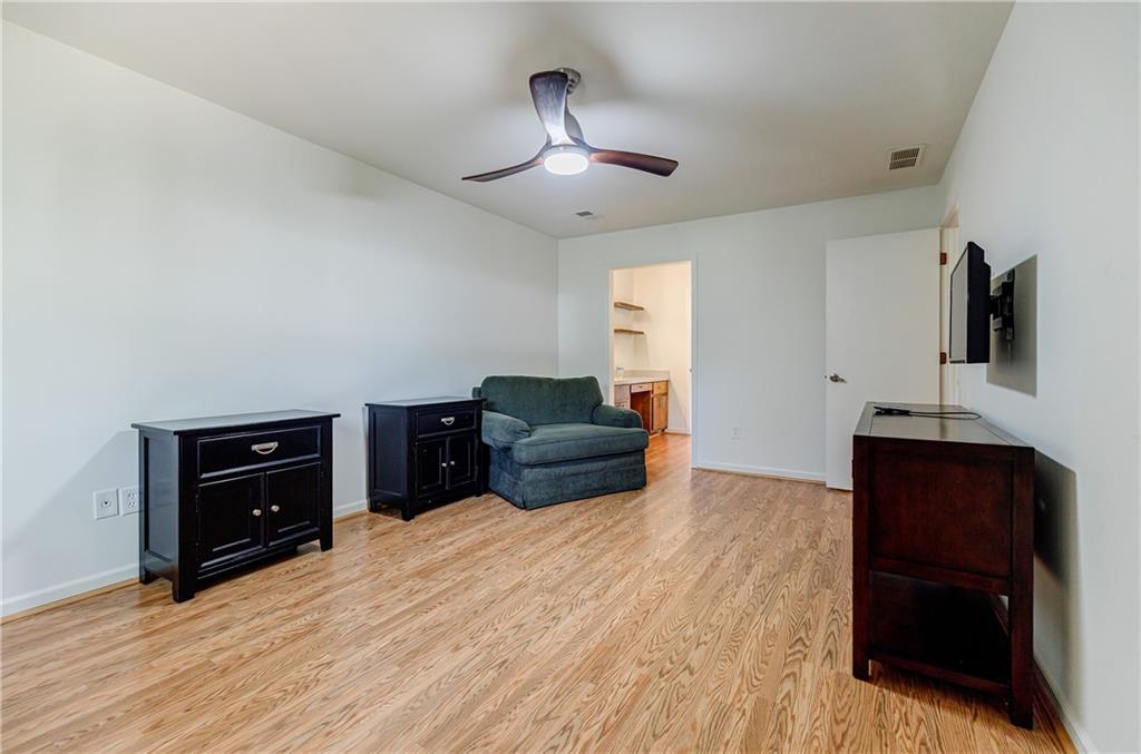 4183 Oak Crest Drive