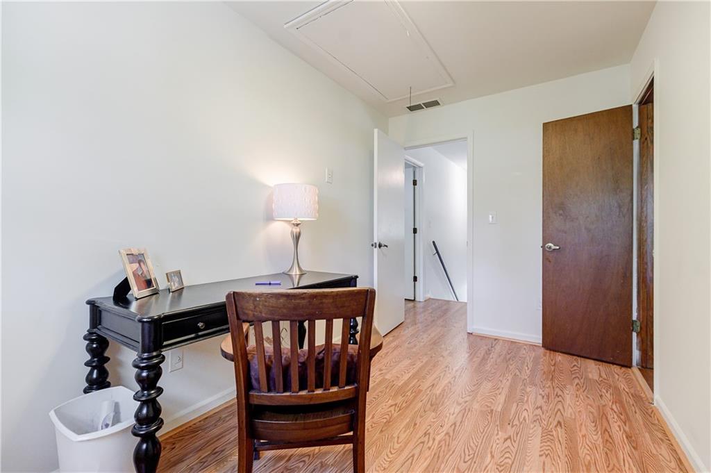 4183 Oak Crest Drive